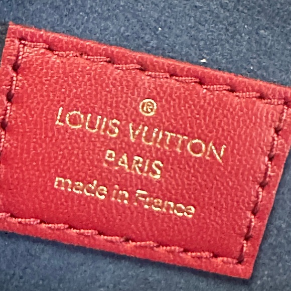Louis Vuitton COUSSIN PM WINE - Picture 5 of 11
